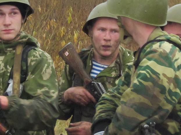 1 ноября 2012 года на Гребном канале испытание на право ношения "Голубого берета" провели клуб "Десантник" и Военно-Патриотический Союз, который представляли работники Группы «ГАЗ» Калинин Михаил и Хлопов Сергей.