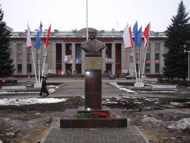 24 ноября 2006 года на площади имени И.И.Киселева состоялось торжественное открытие памятника Ивану Ивановичу Киселеву. 24 ноября 2006 года на площади имени И.И.Киселева состоялось торжественное открытие памятника Ивану Ивановичу Киселеву.
