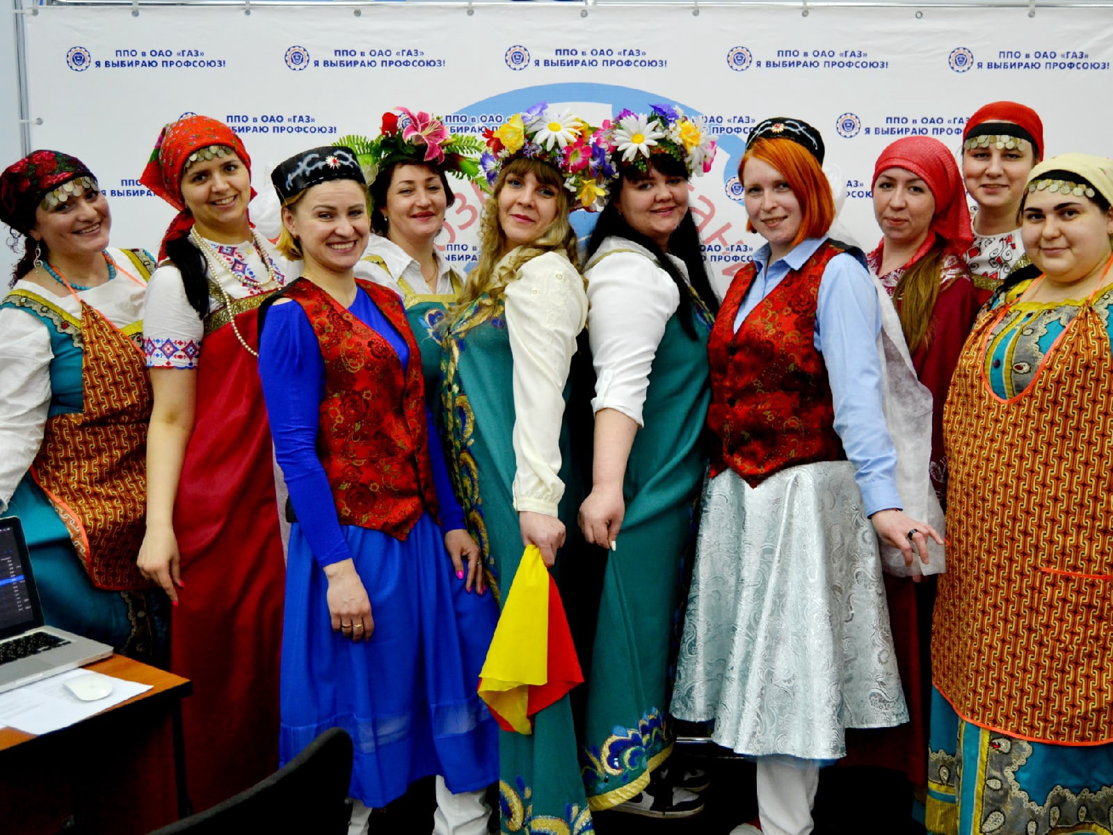 14 апреля 2022 года в кинолекционном зале Корпоративного университета прошел конкурс народного творчества "Наследие народов мира"