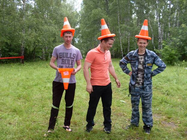 16 июля 2012 года подведены итоги и награждены команды-победители конкурса "ФОТОКРОСС", проводимого в рамках XI туристического слета среди предприятий Нижегородской площадки Группы «ГАЗ».