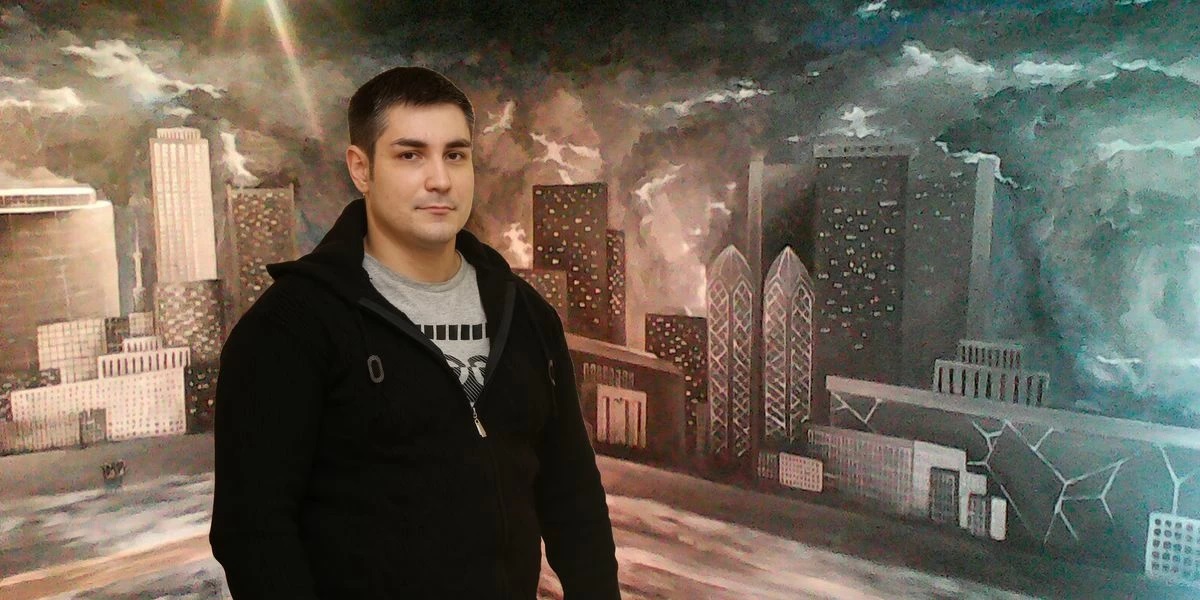 18 ноября 2020 года газета "Автозаводец" рассказывает о слесаре механосборочных работ завода Volkswagen/Skoda АЗ «ГАЗ» Артеме Амосове - мастере художественного ремесла, как он сам себя называет.