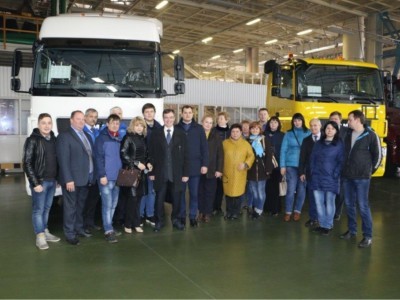 С 24 по 25 апреля с целью обмена опытом профсоюзной работы КАМАЗ посетила делегация первичной профсоюзной организации в ОАО «ГАЗ». С 24 по 25 апреля с целью обмена опытом профсоюзной работы КАМАЗ посетила делегация первичной профсоюзной организации в ОАО «ГАЗ».