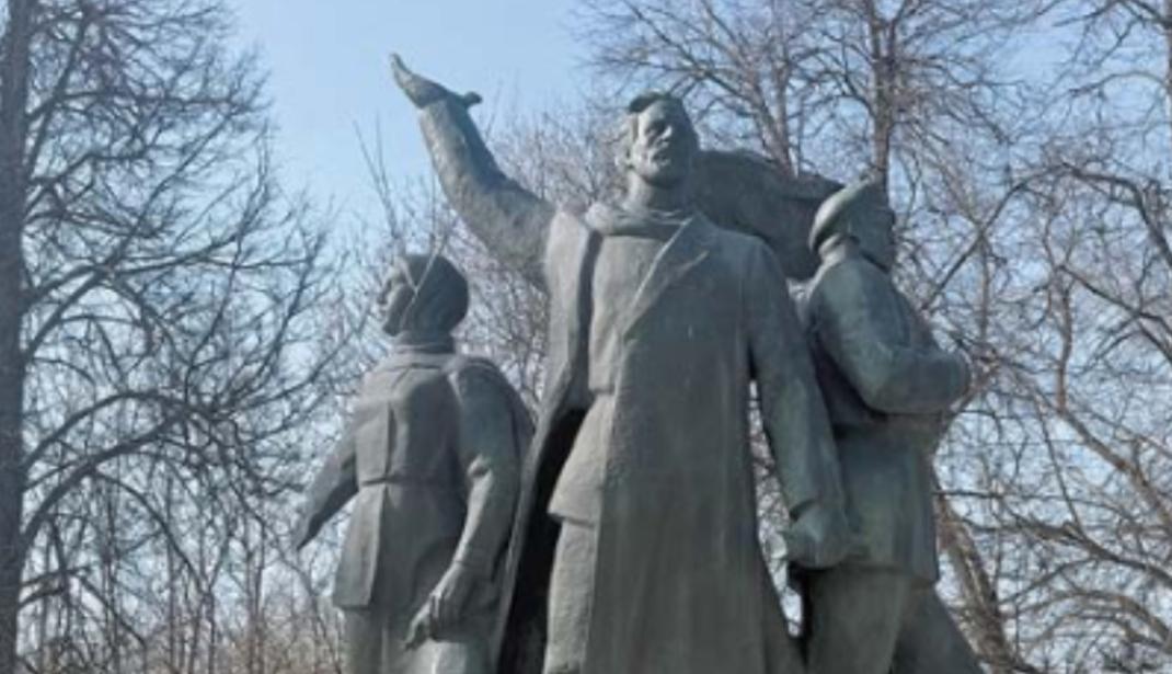 Из истории Первомая. Ежегодно 1 мая в России отмечается Праздник Весны и Труда. Как зародился Первомай, какова суть и история праздника?