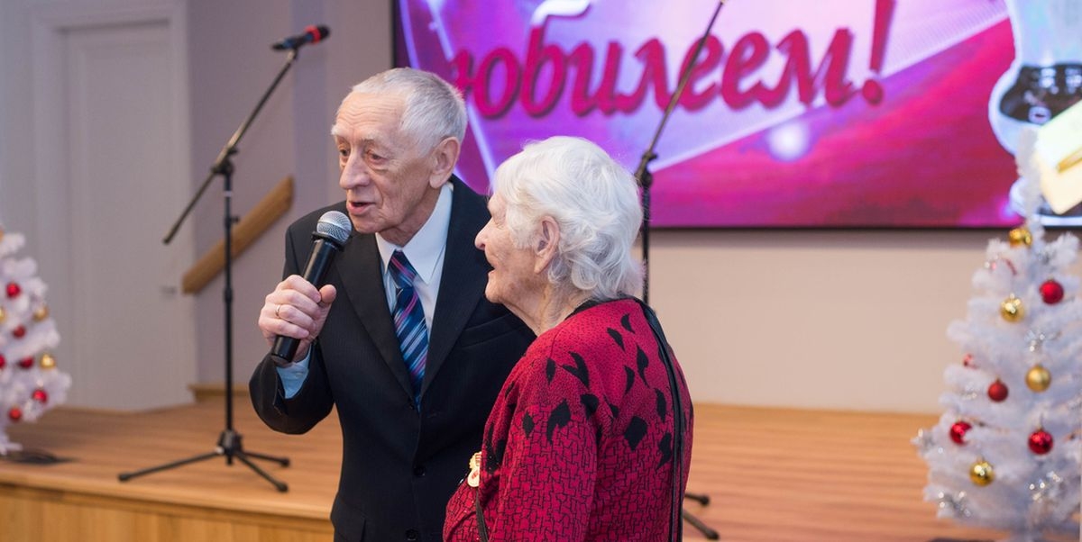 Декабрьский День юбиляра прошел в Доме ветеранов с особым размахом и праздничным колоритом.