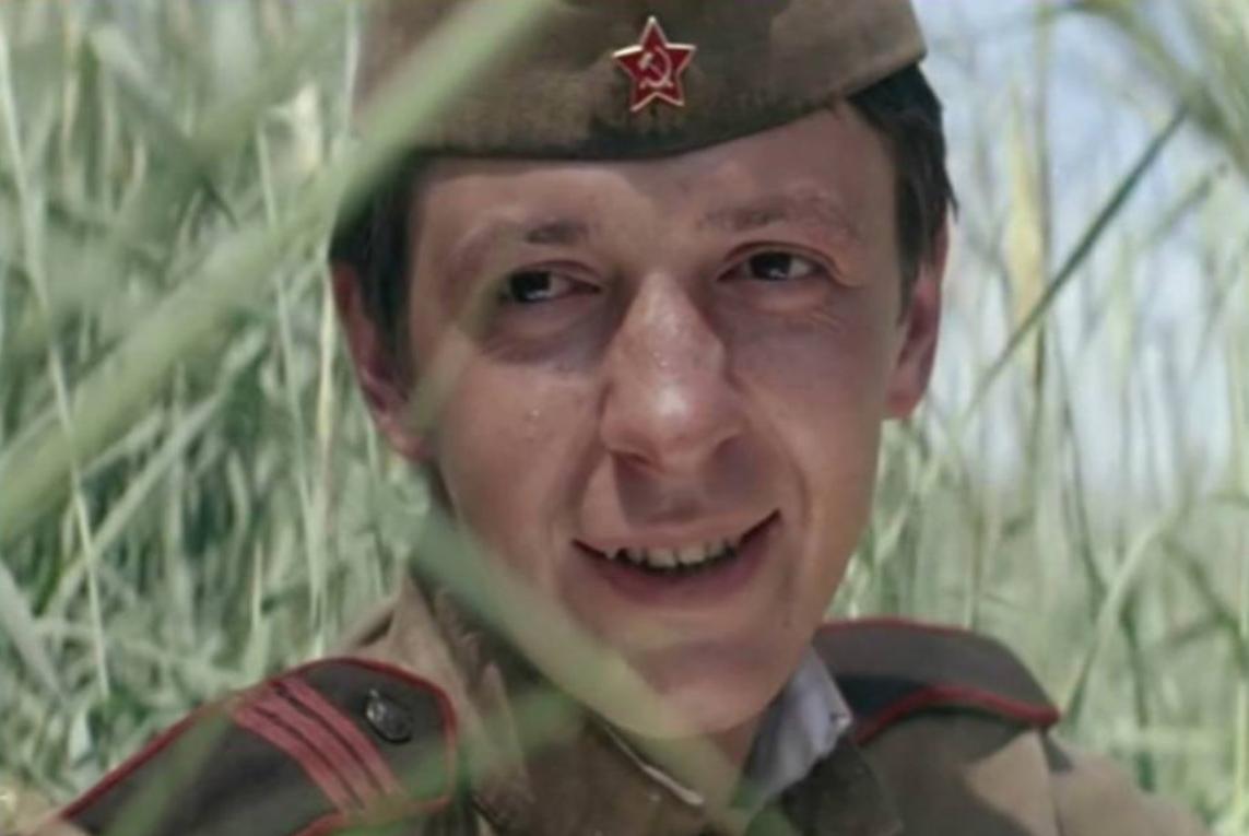 Дачная поездка сержанта Цыбули (1979)