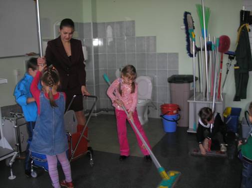 06 и 20 сентября 2006 года в Учебном центре прошли дни открытых дверей для детей операторов профессиональной уборки, работающих на ОАО "ГАЗ", организованные руководством и профсоюзным комитетом ООО "Фабрика чистоты". 06 и 20 сентября 2006 года в Учебном центре прошли дни открытых дверей для детей операторов профессиональной уборки, работающих на ОАО "ГАЗ", организованные руководством и профсоюзным комитетом ООО "Фабрика чистоты".