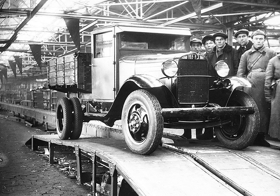 1 января 20206 года - знаковый день в истории промышленности: 94 года Горьковскому автозаводу!