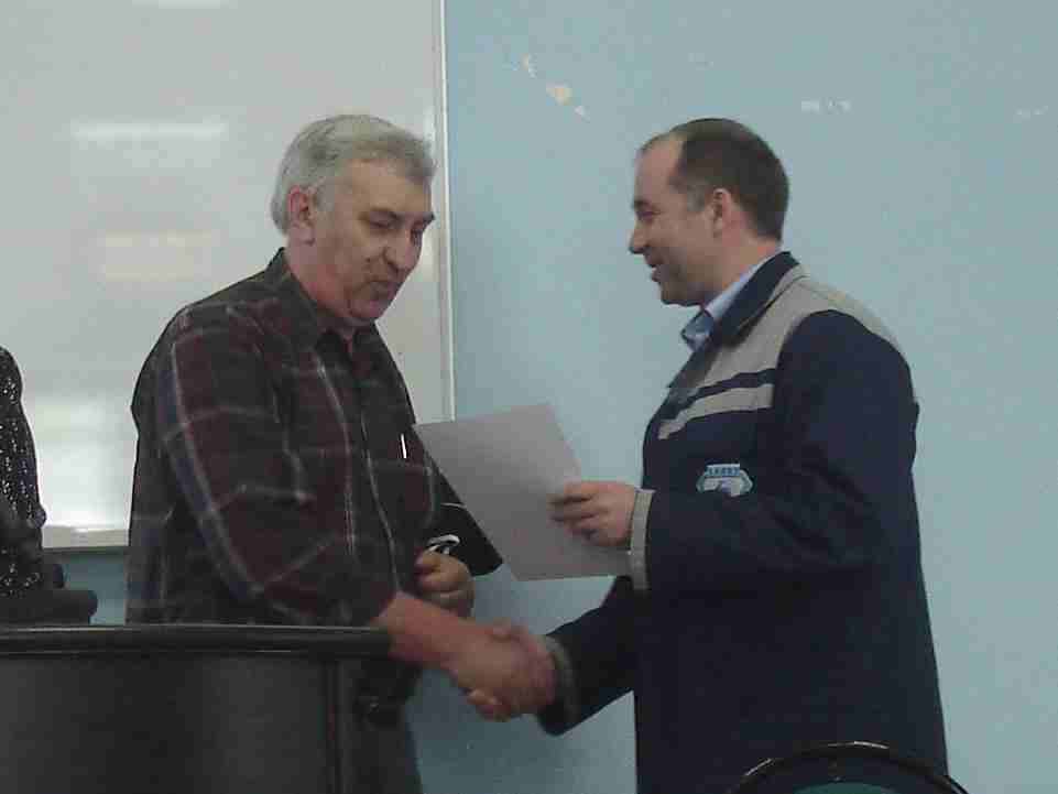25 апреля 2008 года подведены итоги Конкурса первомайских лозунгов, проведенного профсоюзной организацией Горьковского автозавода, объявлены и награждены победители.
