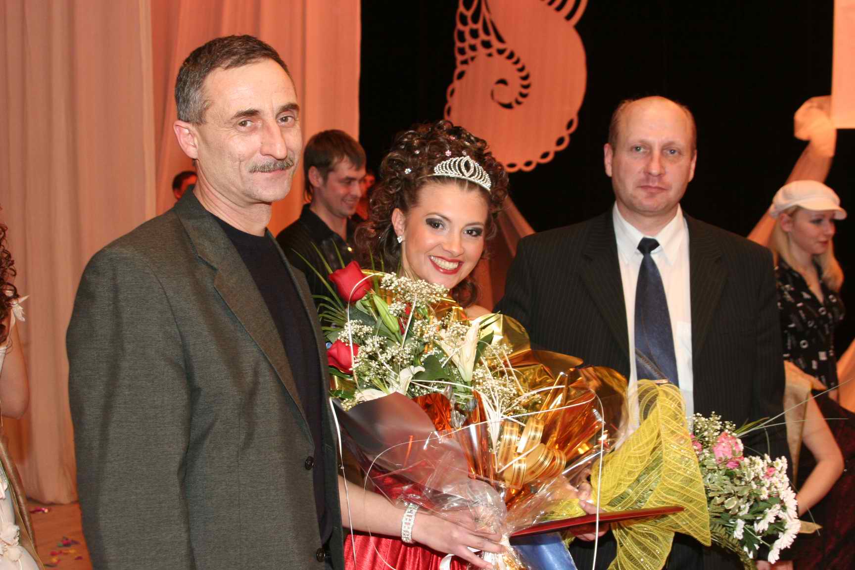 8 декабря 2006 года профсоюзный комитет Службы безопасности ОАО "ГАЗ" подготовил рассказ о выступлении Греховой Ирины на конкурсе "Леди ГАЗ - 2006". 8 декабря 2006 года профсоюзный комитет Службы безопасности ОАО "ГАЗ" подготовил рассказ о выступлении Греховой Ирины на конкурсе "Леди ГАЗ - 2006".