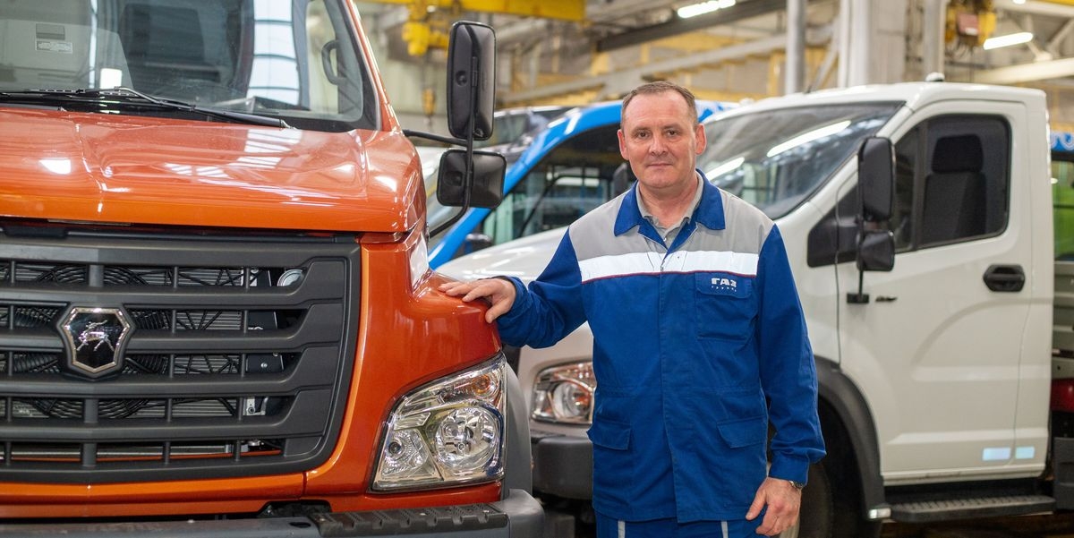 Водитель-испытатель ОИЦ Горьковского автозавода Алексей Суворов завоевал серебро в общем зачете отраслевого конкурса профмастерства.