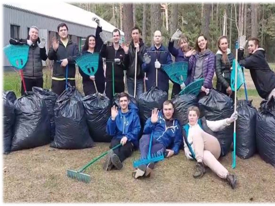 С 1 по 3 мая 2022 года «трудовой десант» Профсоюзной организации Горьковского автозавода высадился в детском оздоровительном лагере «Сокол» 