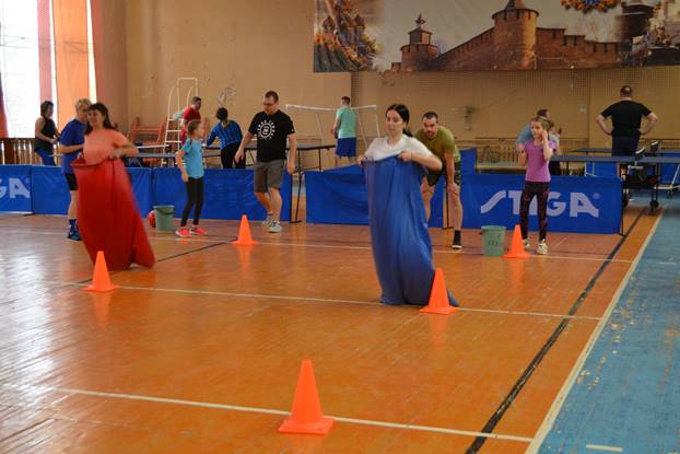 17 апреля 2022 года в Доме физкультуры с бассейном прошел спортивный праздник «Семейный выходной» для членов профсоюза, организованный Профкомом ПГА/СКП ООО «Автозавод «ГАЗ».