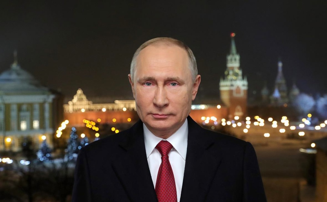 Президент России Владимир Владимирович Путин в своём новогоднем обращении заявил, что 2025 год будет провозглашён Годом Защитника Отечества.