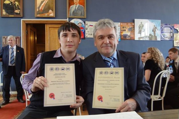13 февраля 2012 года работнику ПГТех Максиму Баранову (ученику школы профрезерва), лауреату Всероссийского конкурса "Инженер года - 2011" в зале Инженерной славы вручен Диплом победителя конкурса по версии "Инженерное искусство для молодых".