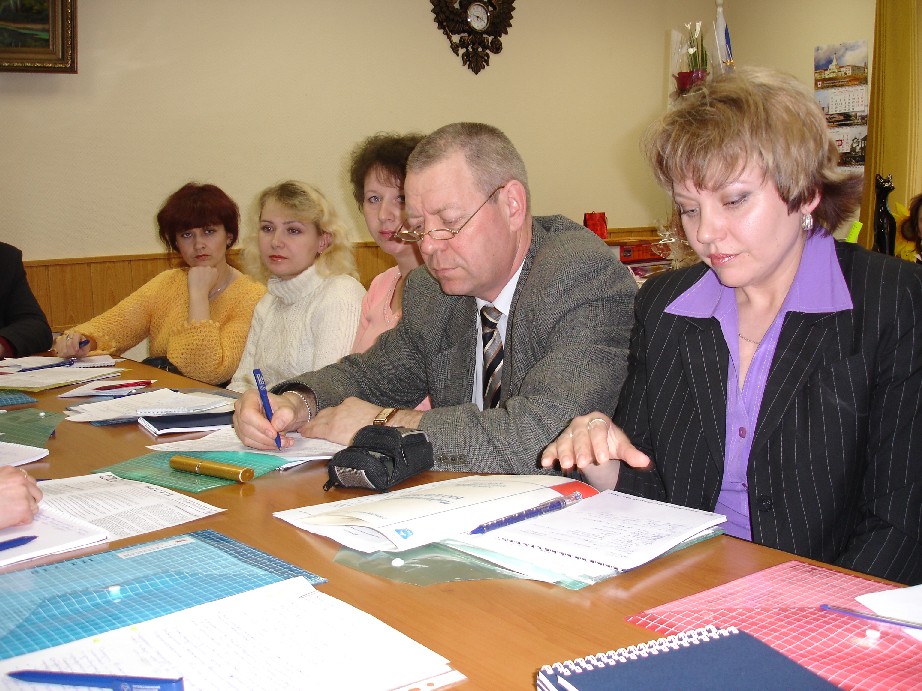 14-15 апреля 2006 года в Заволжье на базе ОАО "ЗМЗ" в рамках работы с молодежью обкома профсоюза работников АСМ РФ состоялся семинар председателей советов молодежи, специалистов административных и профсоюзных структур по работе с молодежью.