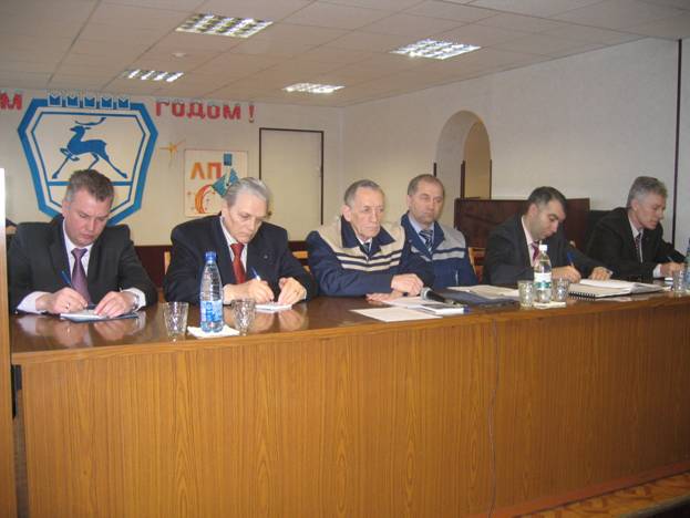 23 декабря 2009 года в Красном уголке литейного цеха №8 ЛП состоялась конференция работников ОАО «ГАЗ» по заключению Коллективного договора на 2010 год.