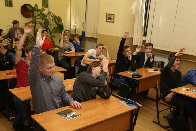 С 12 по 16 сентября 2016 года в Нижегородском автомеханическом техникуме прошли профсоюзные уроки для всех первокурсников.